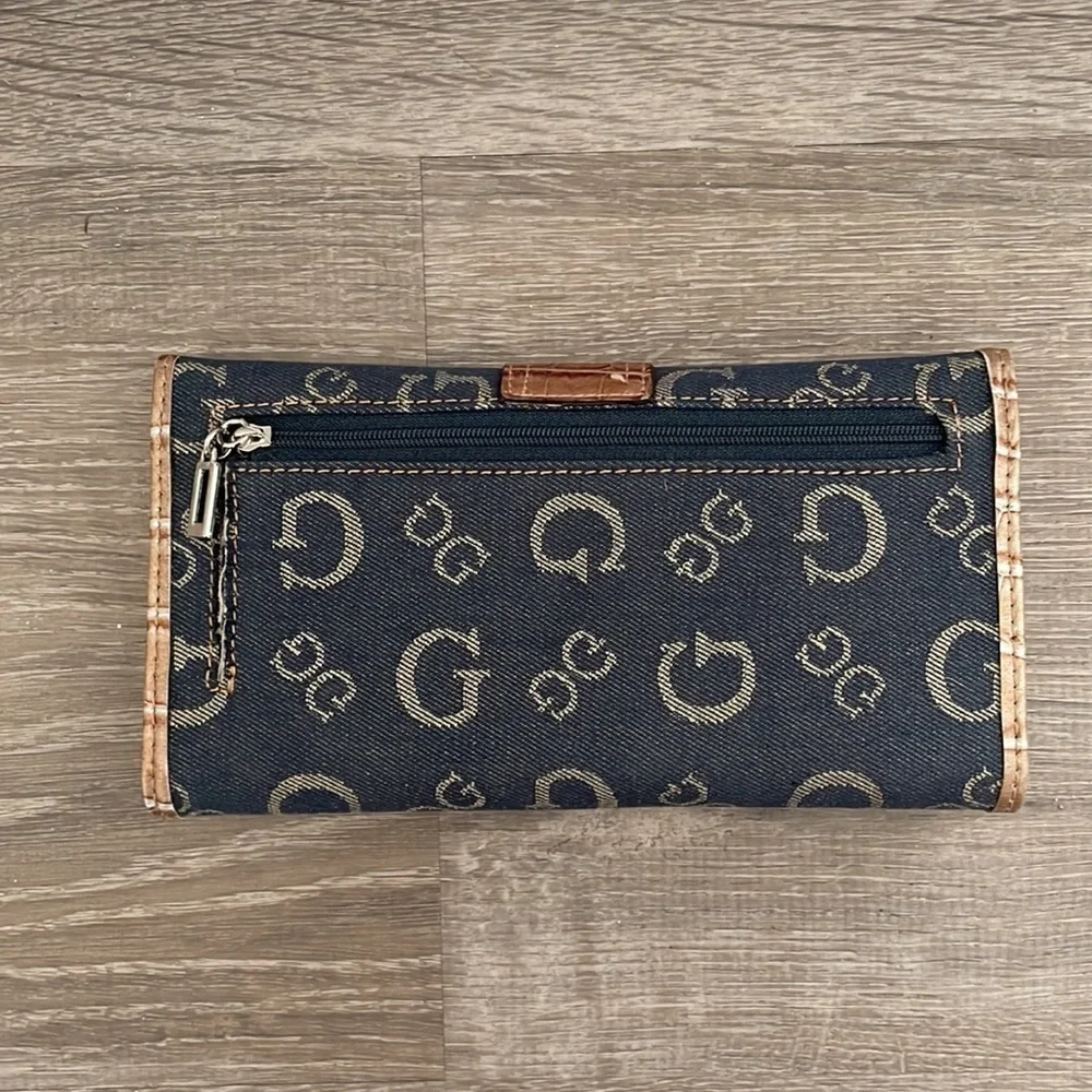 Wallet - Picture 2 of 6